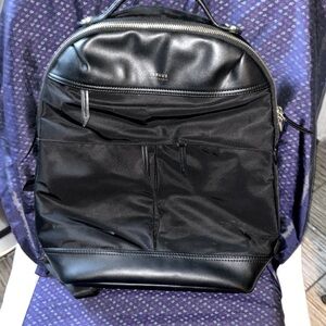 🏷️ Targus California Black Carry All Bag / Like New